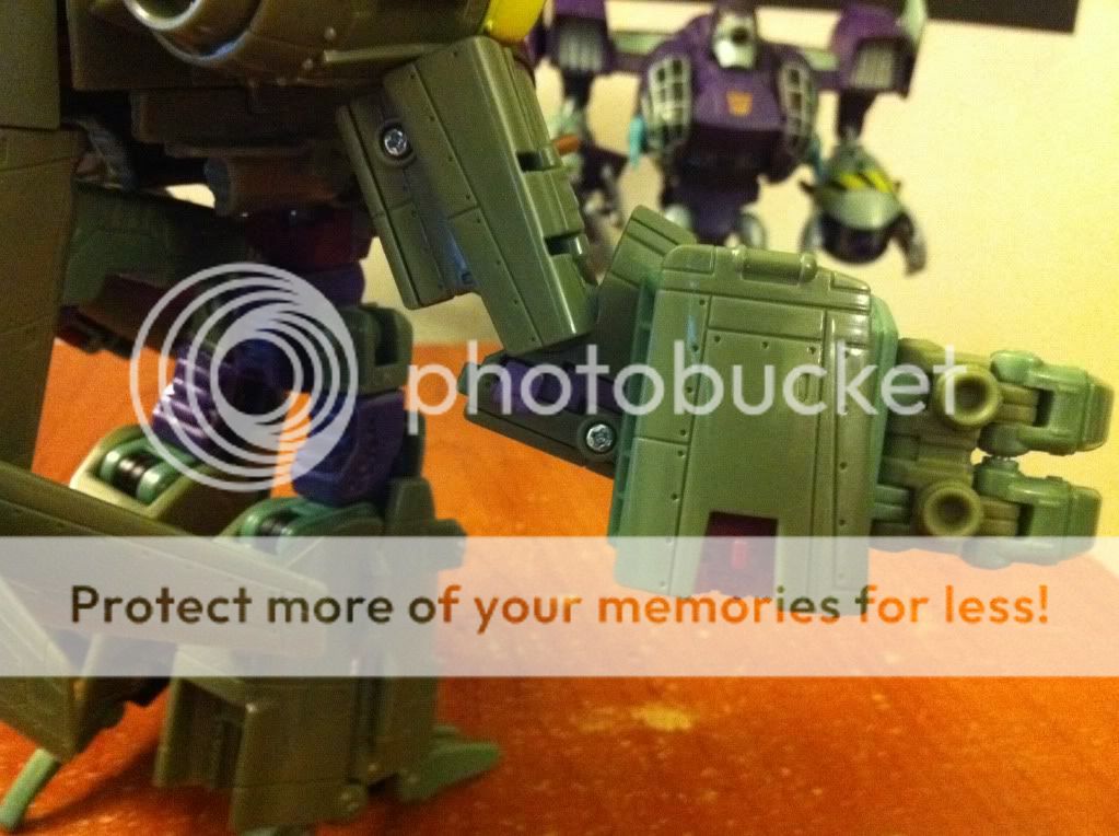 Universe Lugnut Pictorial Review! TFW2005 The 2005 Boards